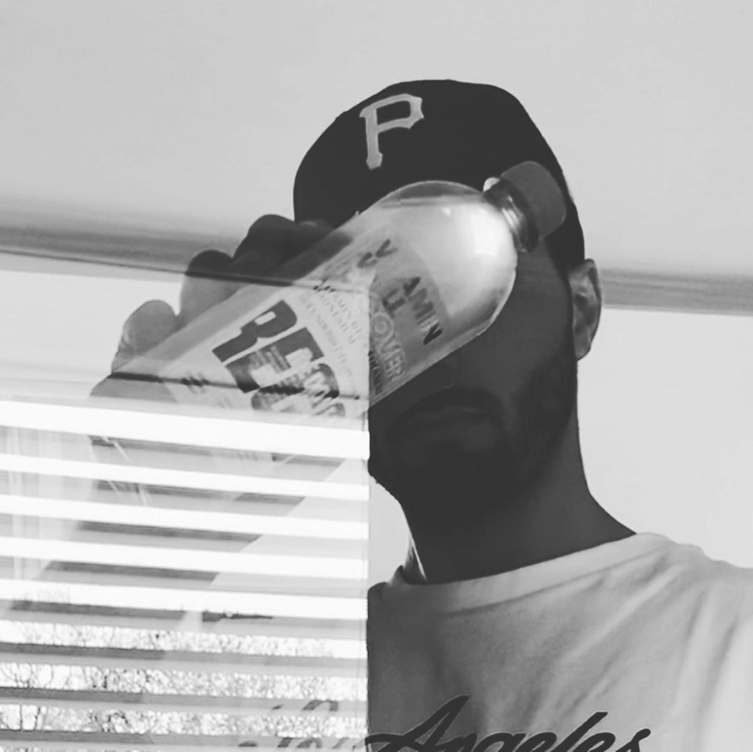 Magnus Mason - '4TH STREET'