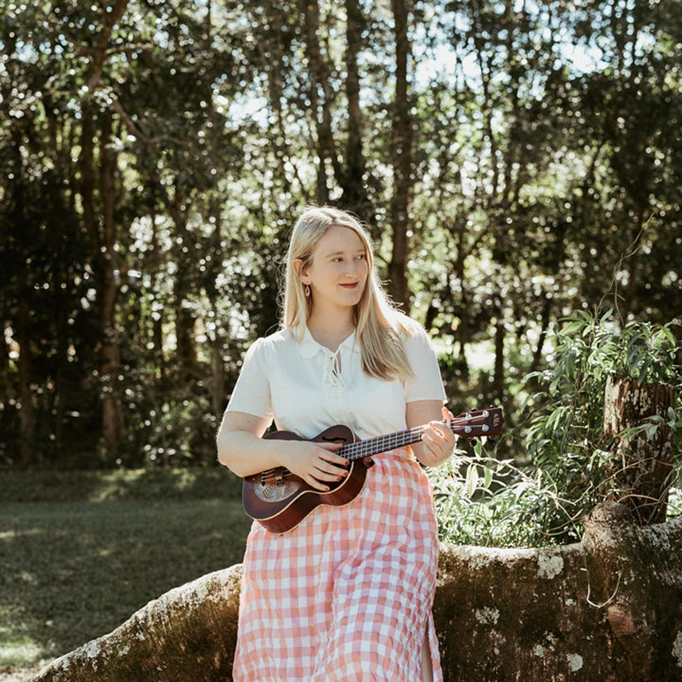 Acclaimed Folk-Pop Artist Miss Elm Dazzles with Dreamy New Single, 'All I Wanna Do'