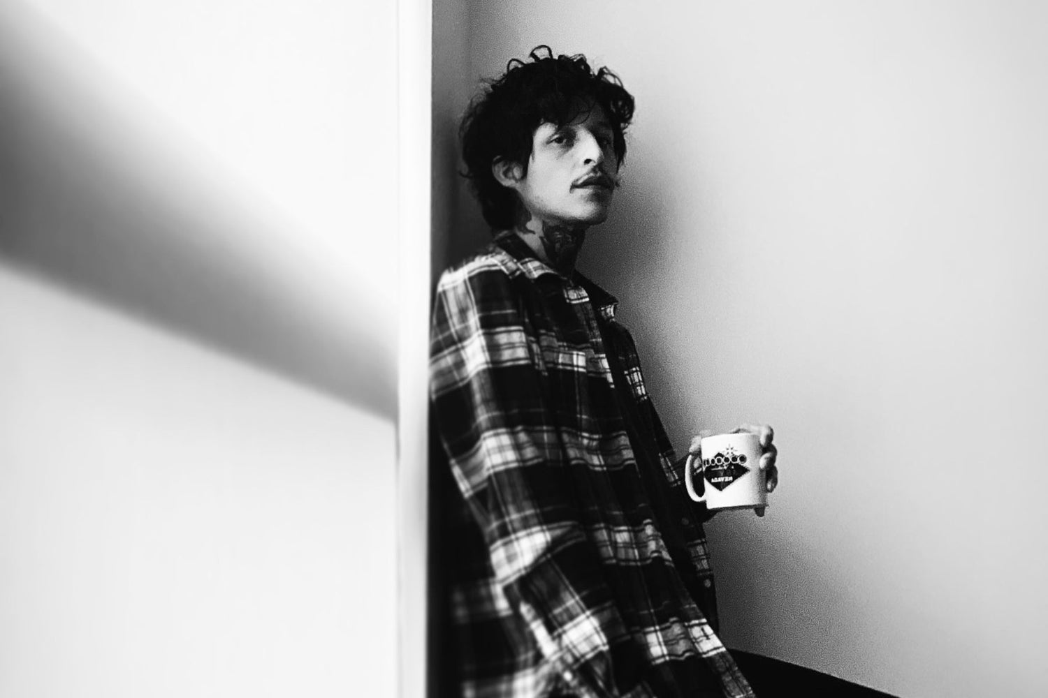 Low Aura Shares A Textured, Ensnaring Glimpse of His New Album