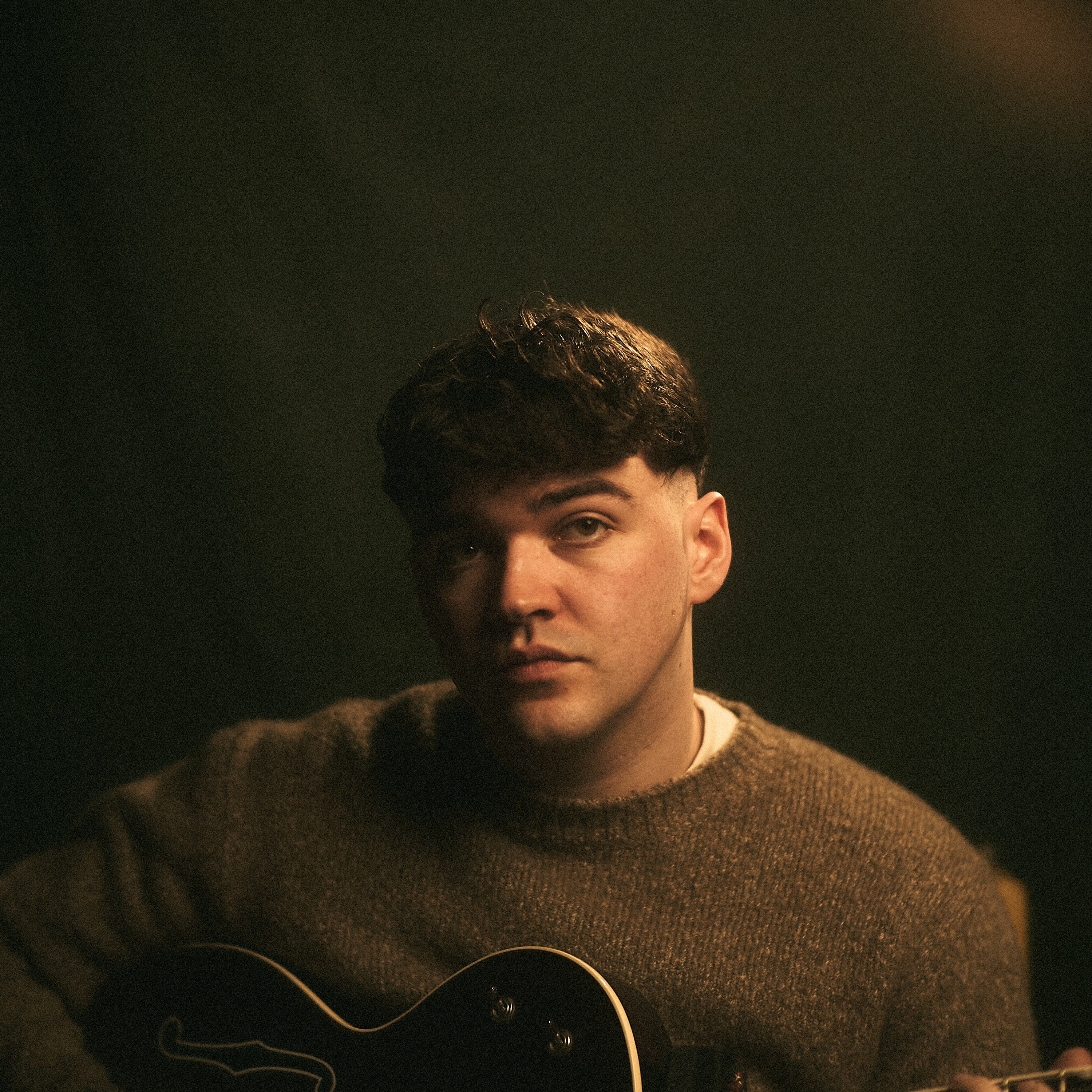 Ben Murphy Tackles Small-Town Suffocation in Haunting New Single, 'Seven Lives'