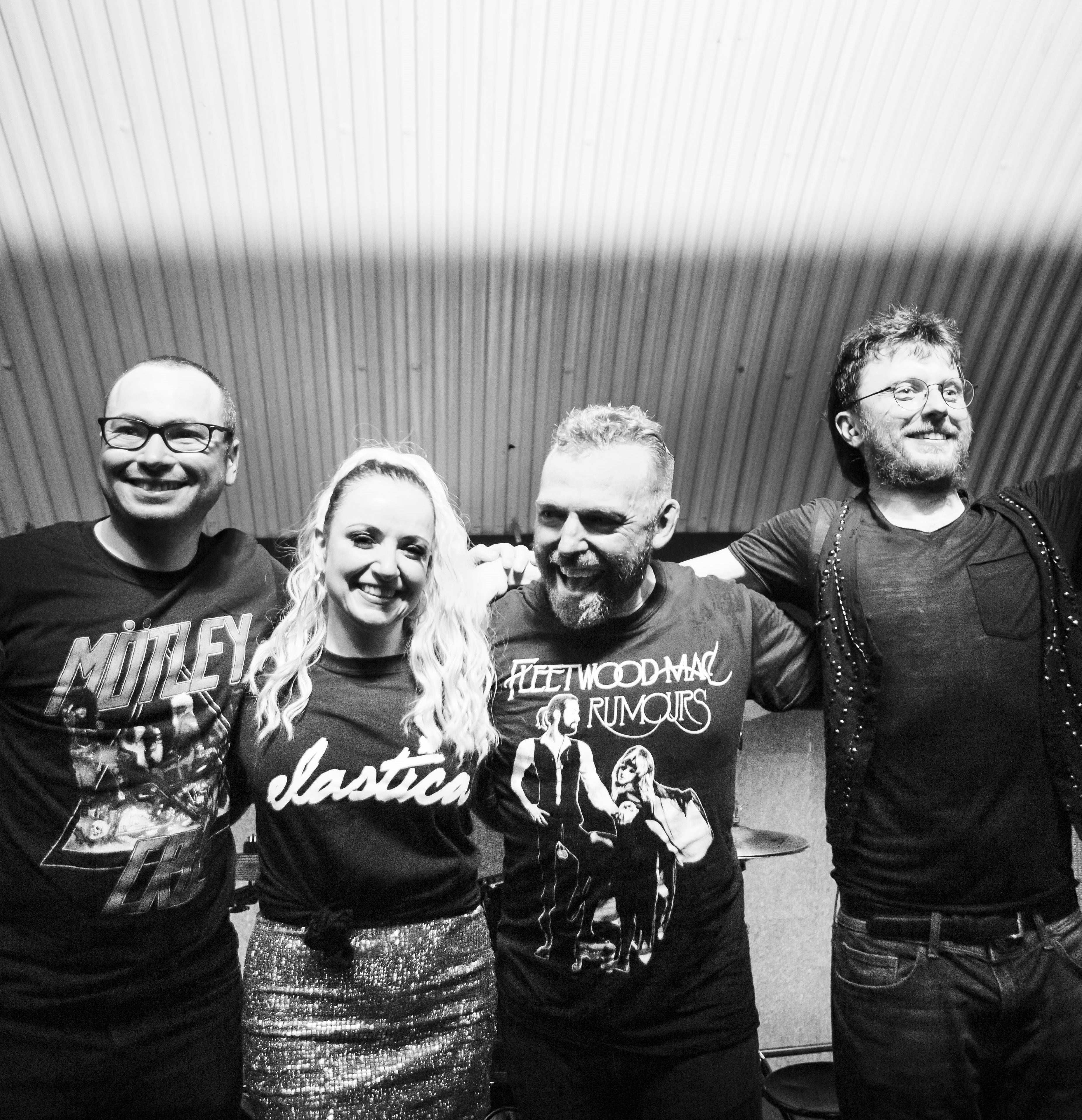 Emma And The Fragments - 'Bizarre Blood'