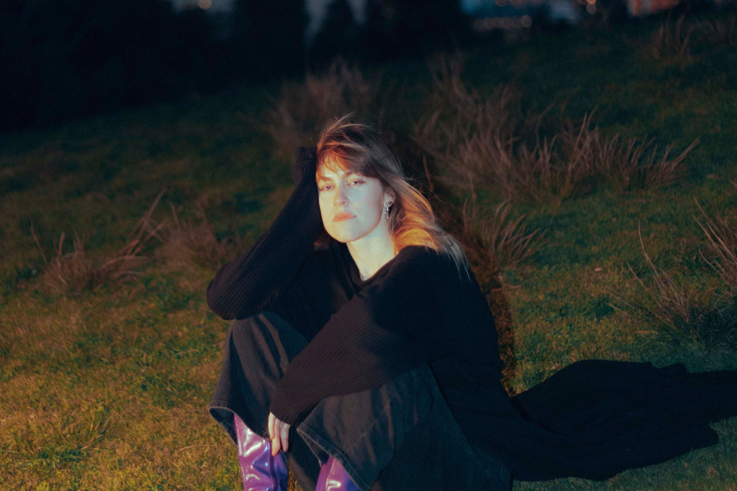 El Tee Confronts Lingering Echoes of Love in "I Still Sing About You"