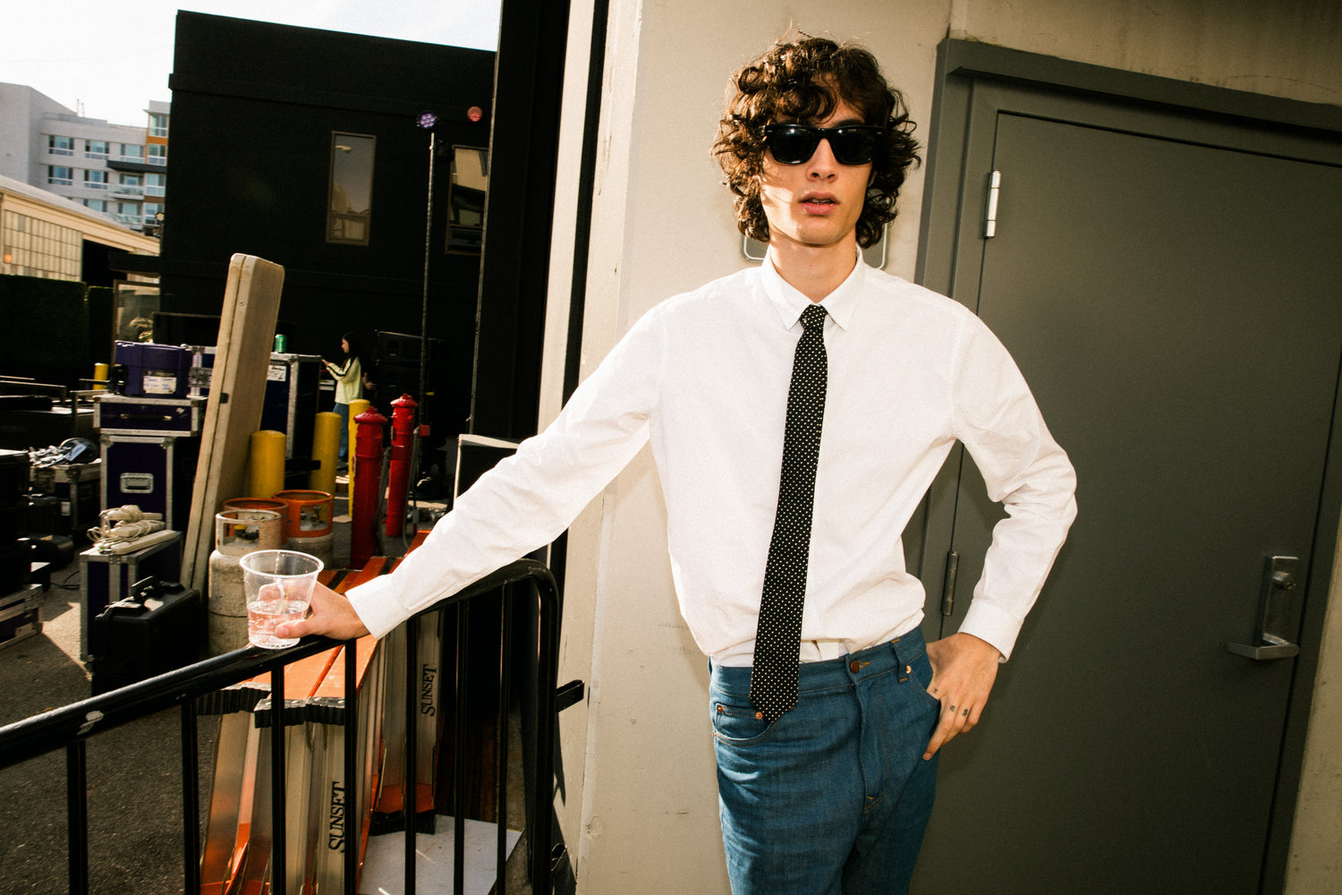 Sombr Swaps Sadness for a High-Noon Showdown on 'Homewrecker'