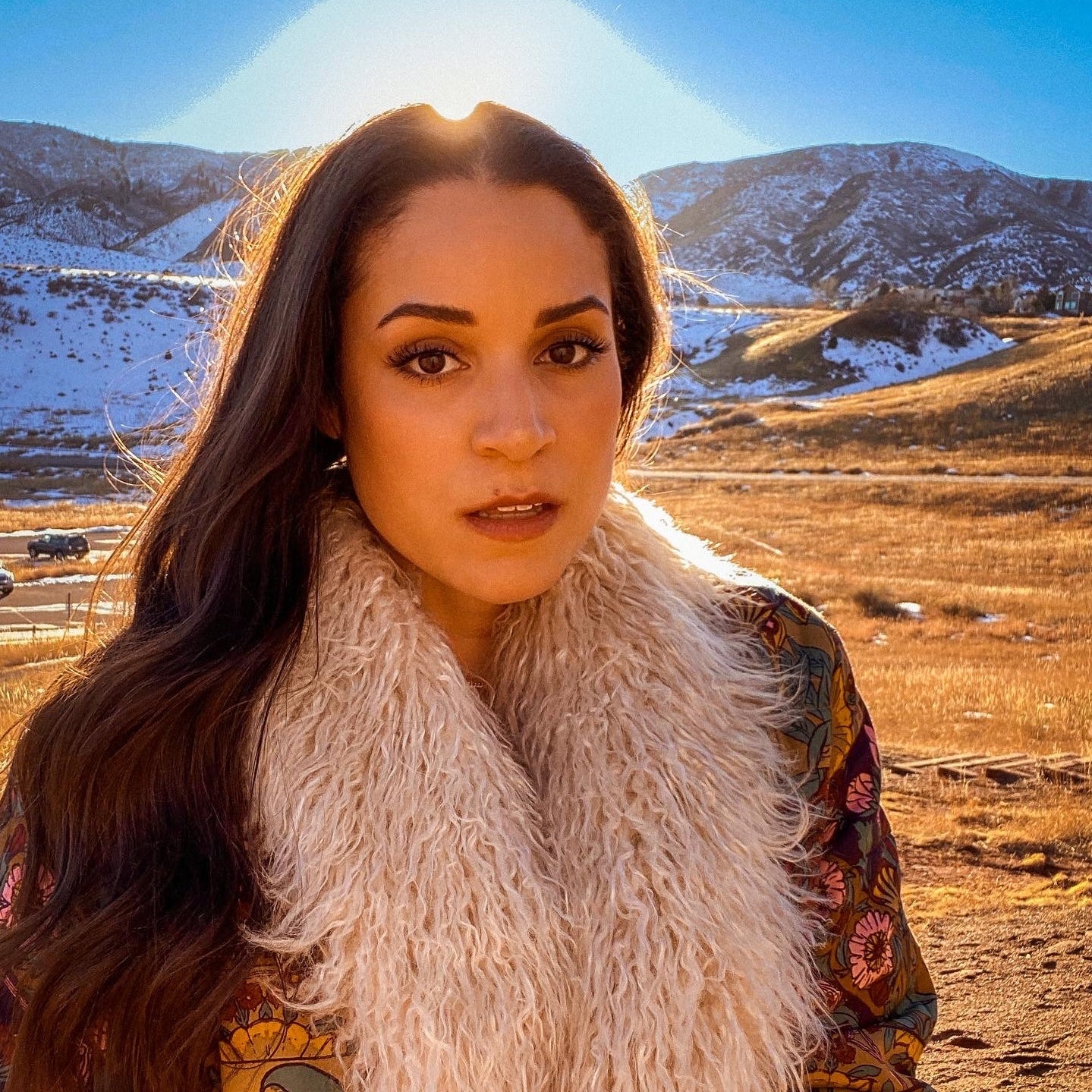 Gina Naomi Baez - 'Stick Around'