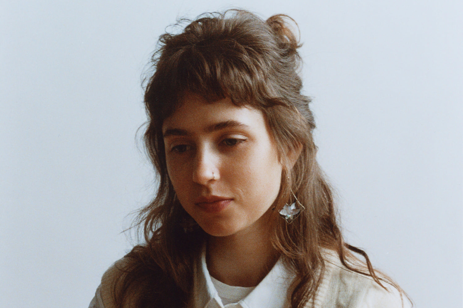 Clairo Unveils Ethereal Third Album 'Charm', A Dazzling Evolution of Indie Pop