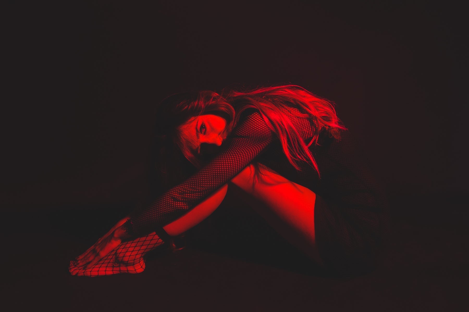 Sydney's HOLLY Delivers a Sizzling Solo Debut with 'Something Sexy'