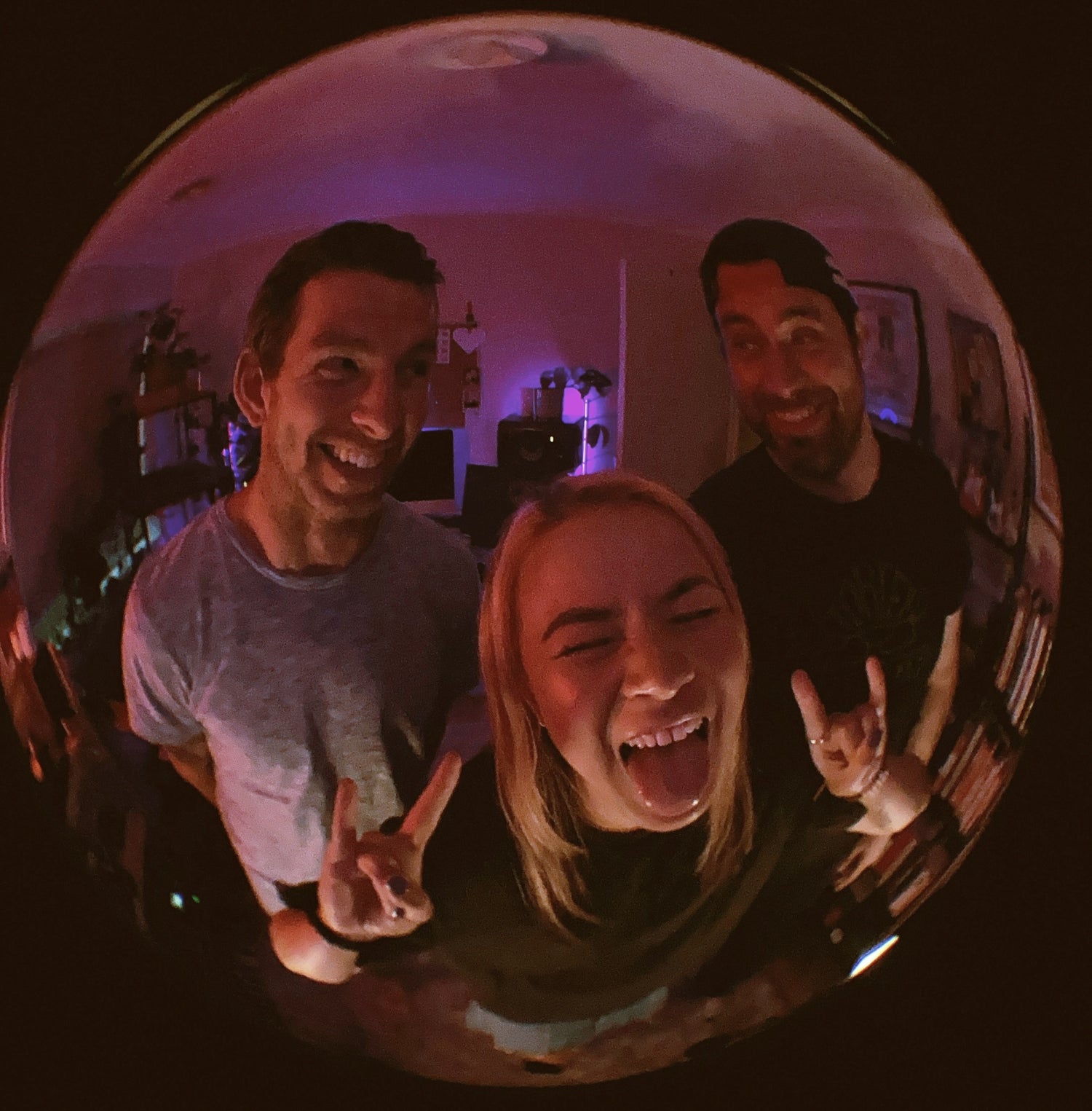 Up-and-coming pop-punk powerhouse Tiny Red Houses share debut single 'The End'