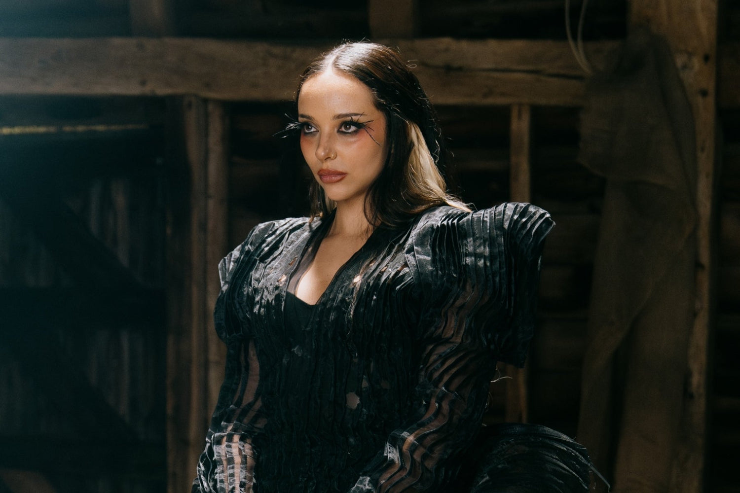 JADE Delivers a Confident and Versatile Triumph with 'That's Showbiz Baby! The Encore'