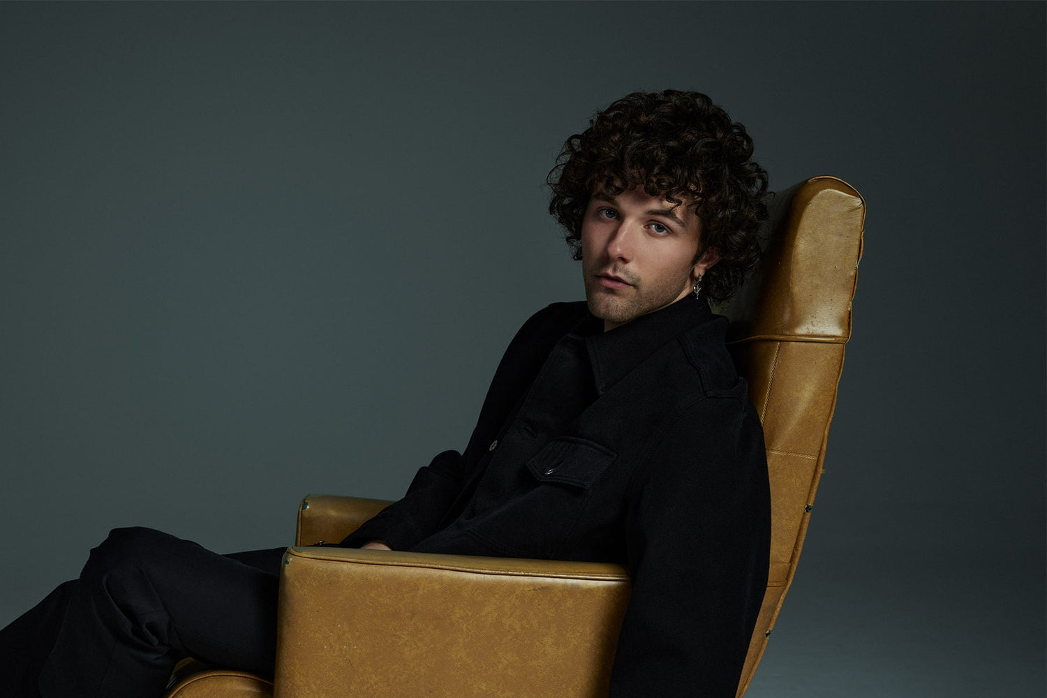 Josh Hannan's 'DEAD HEART' EP Sees Him Stripping Emotion to the Bone