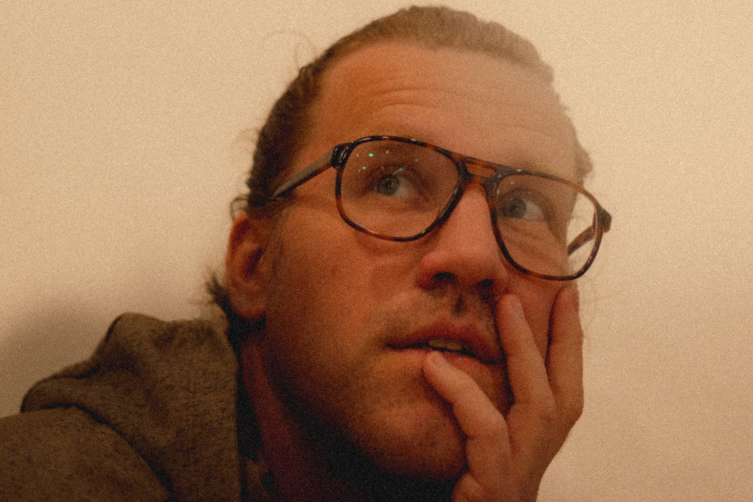 Junifer's 'Thoughts For The Night' Captures the Quiet Joy of Home