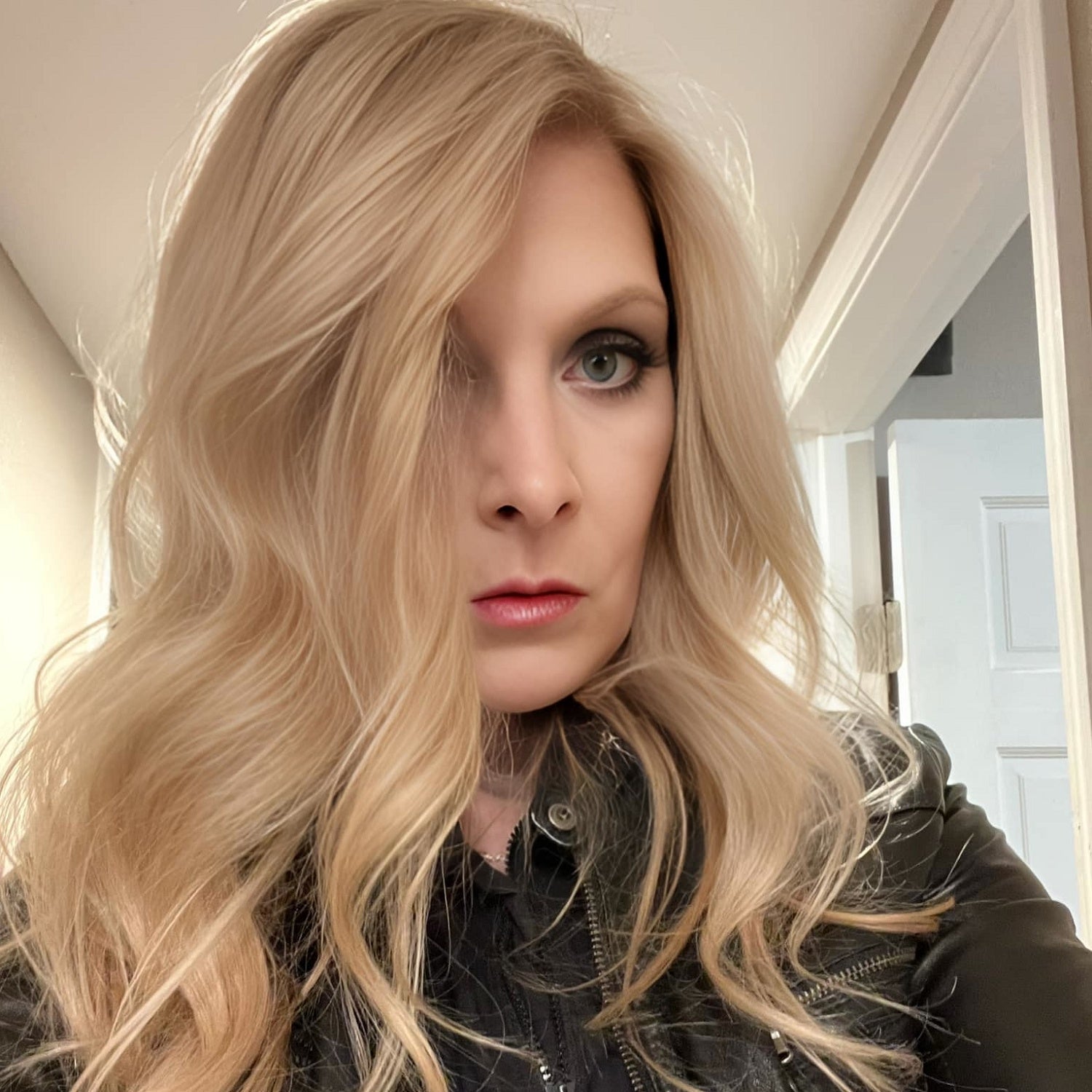 Ashley Wolfe – ‘Hey Alright!’