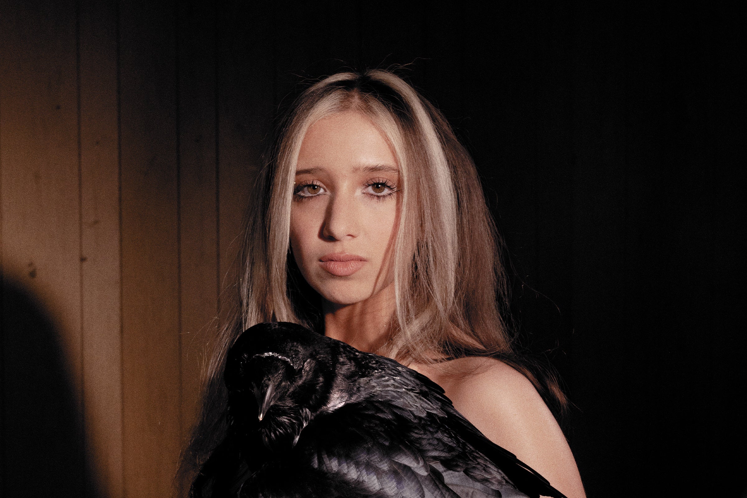 Isabel LaRosa Unleashes Debut Album 'Raven' and Kicks Off Headkine Tour