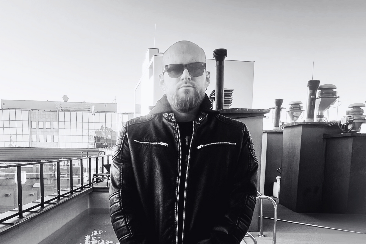 Victor Sorrow’s New Album is a Live Broadcast From Nowhere