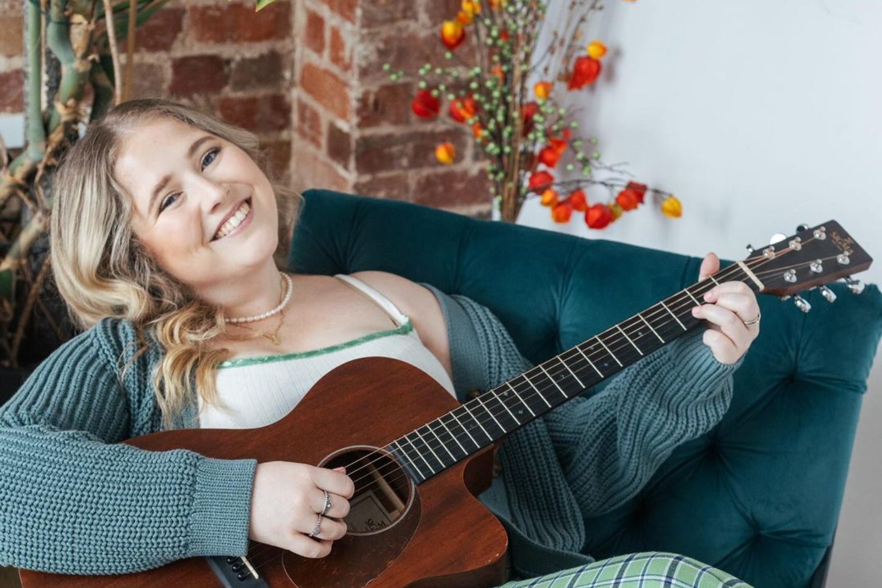 Ali Lamb Releases Debut EP, 'Feelings I Can't Hide', A Deeply Personal and Enjoyable Collection