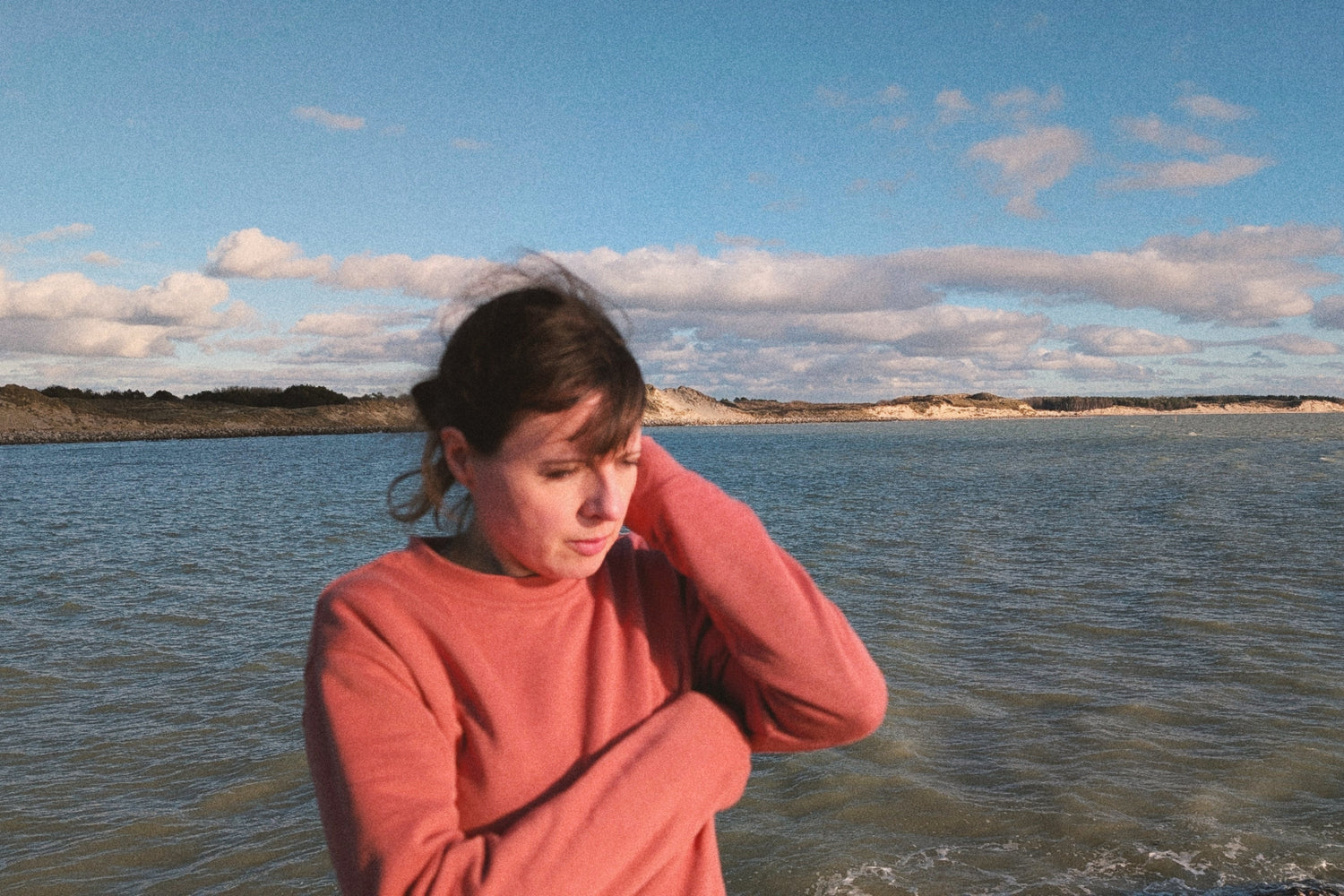 Zoe Konez Finds Comfort in the Cracks with ‘Everything’s Fine’