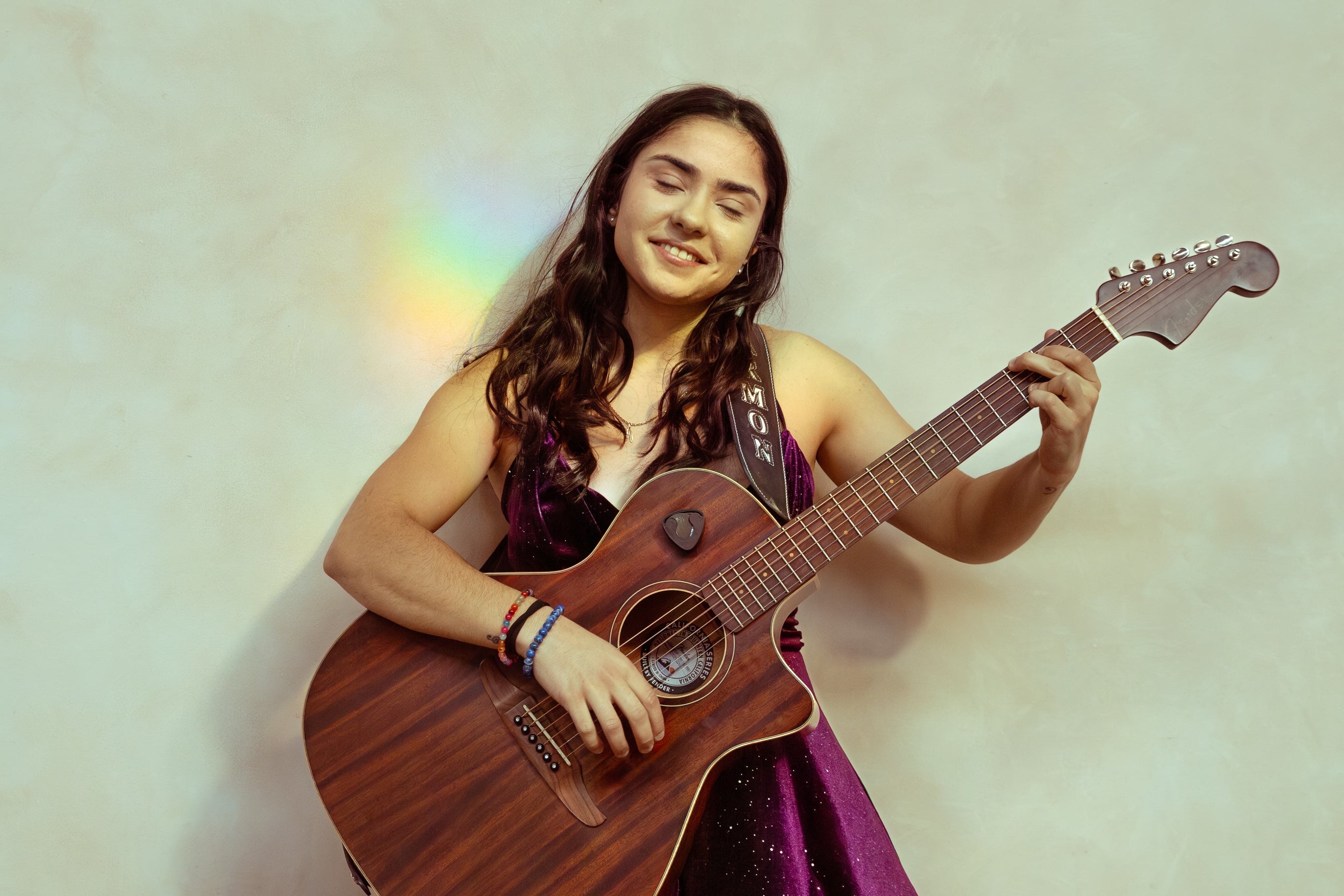 Carmon Navigates the Beautiful Chaos of Adulthood on ‘All My Life’