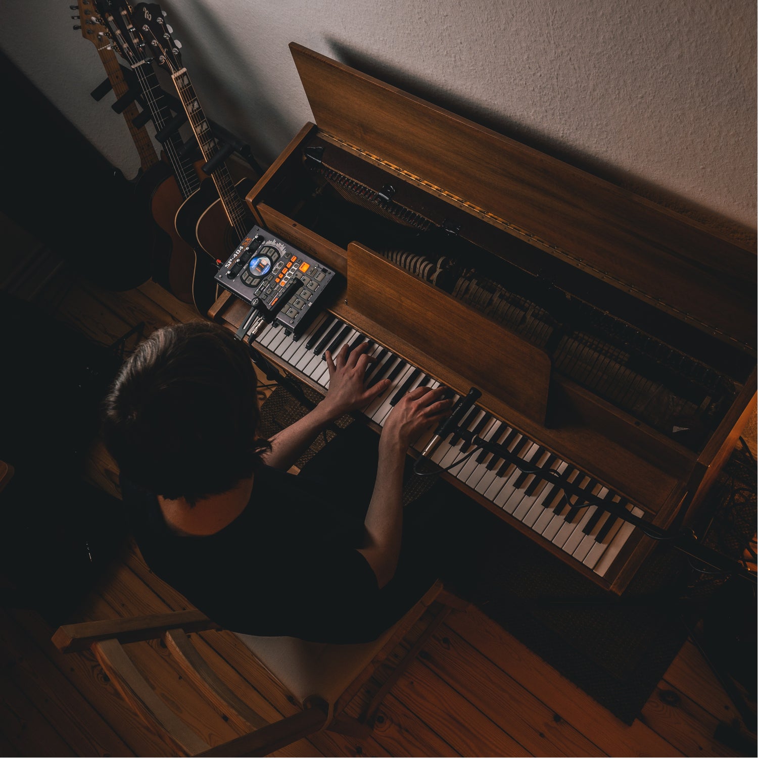 Elkvilla shares a gorgeous sonic tapestry of doubt and devotion in 'Flatline into Your Arms'