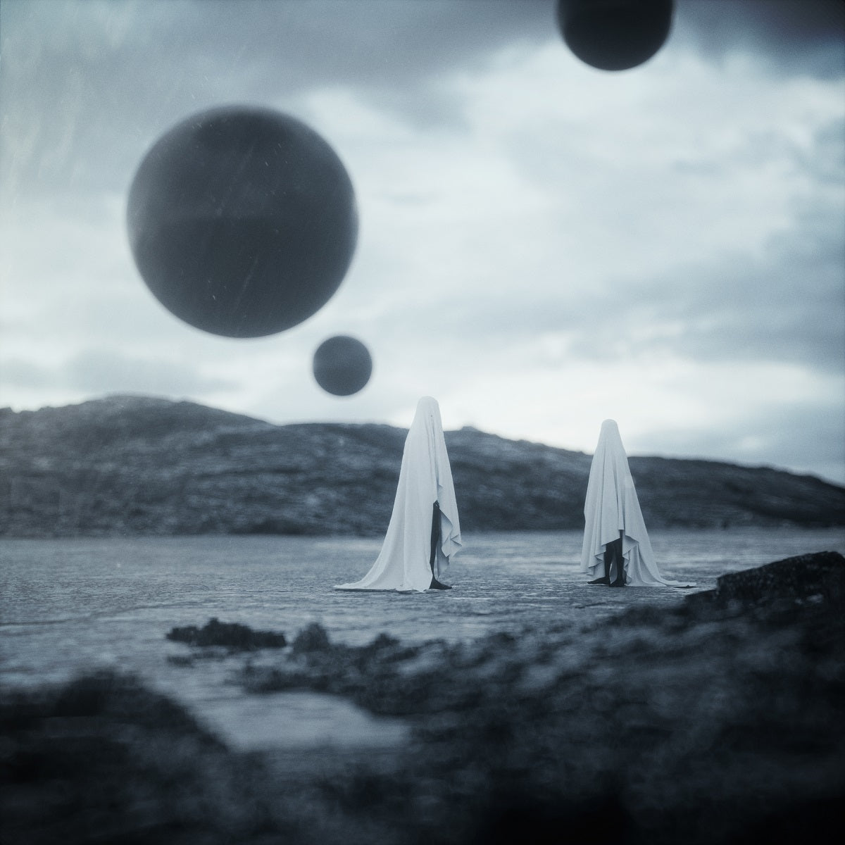 Torii Wolf – ‘Cave Dweller’
