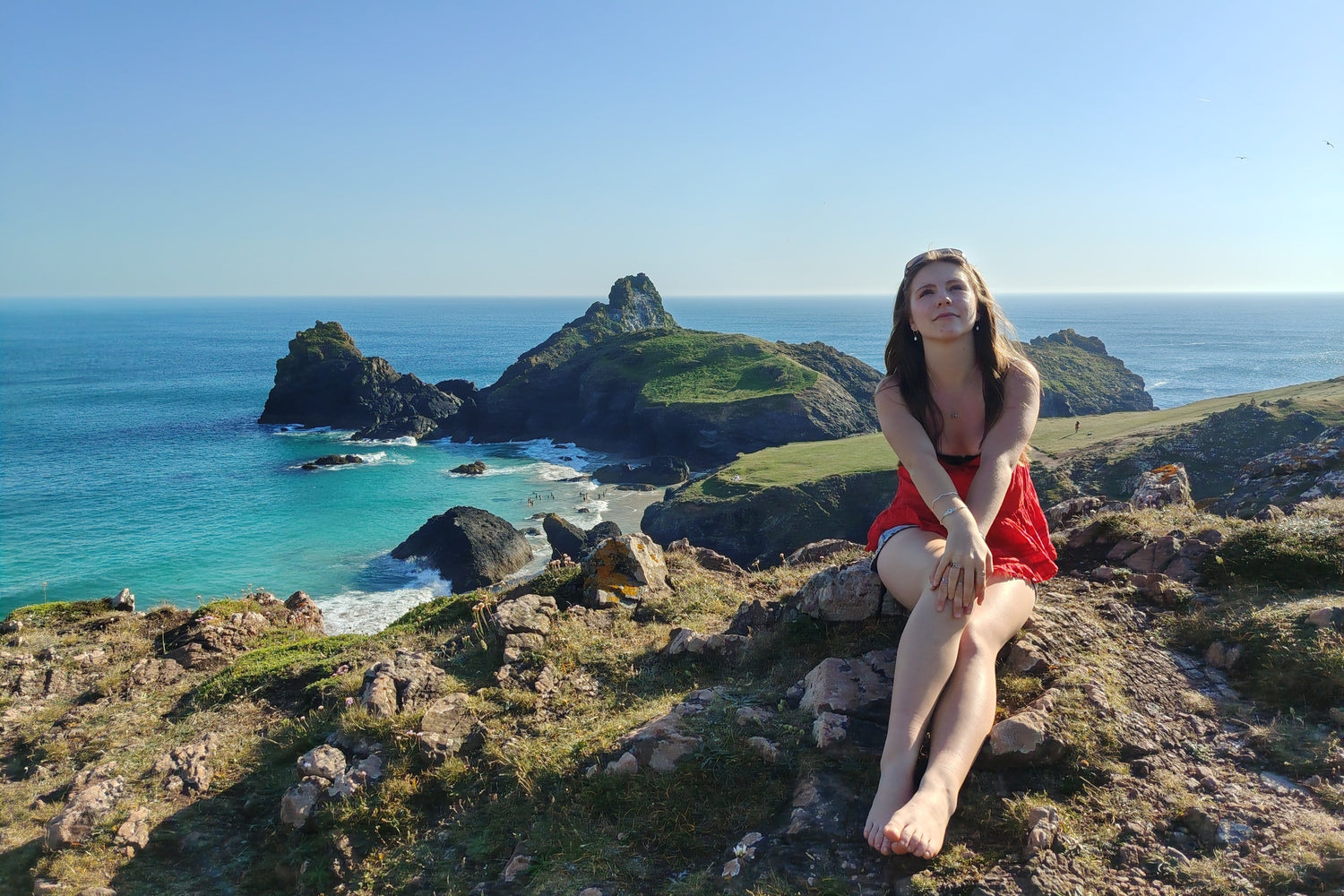 Lucy Care Delivers A Coastal Breeze of Retro-Pop on Debut EP