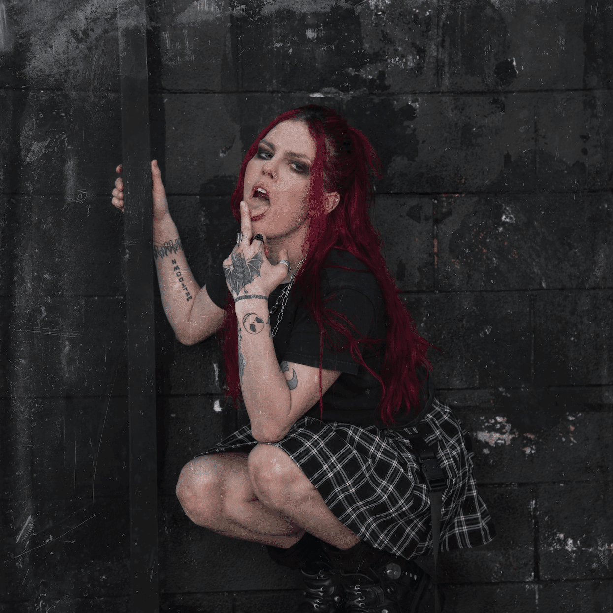 Mandi Crimmins - 'Borderline'