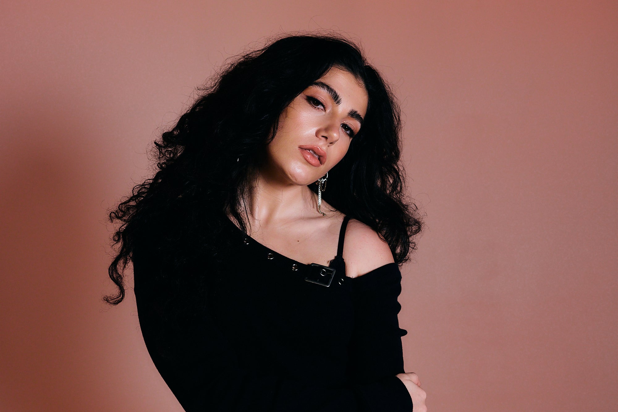 Caroline Romano Finds Her Feet in the Beautiful Chaos of Falling