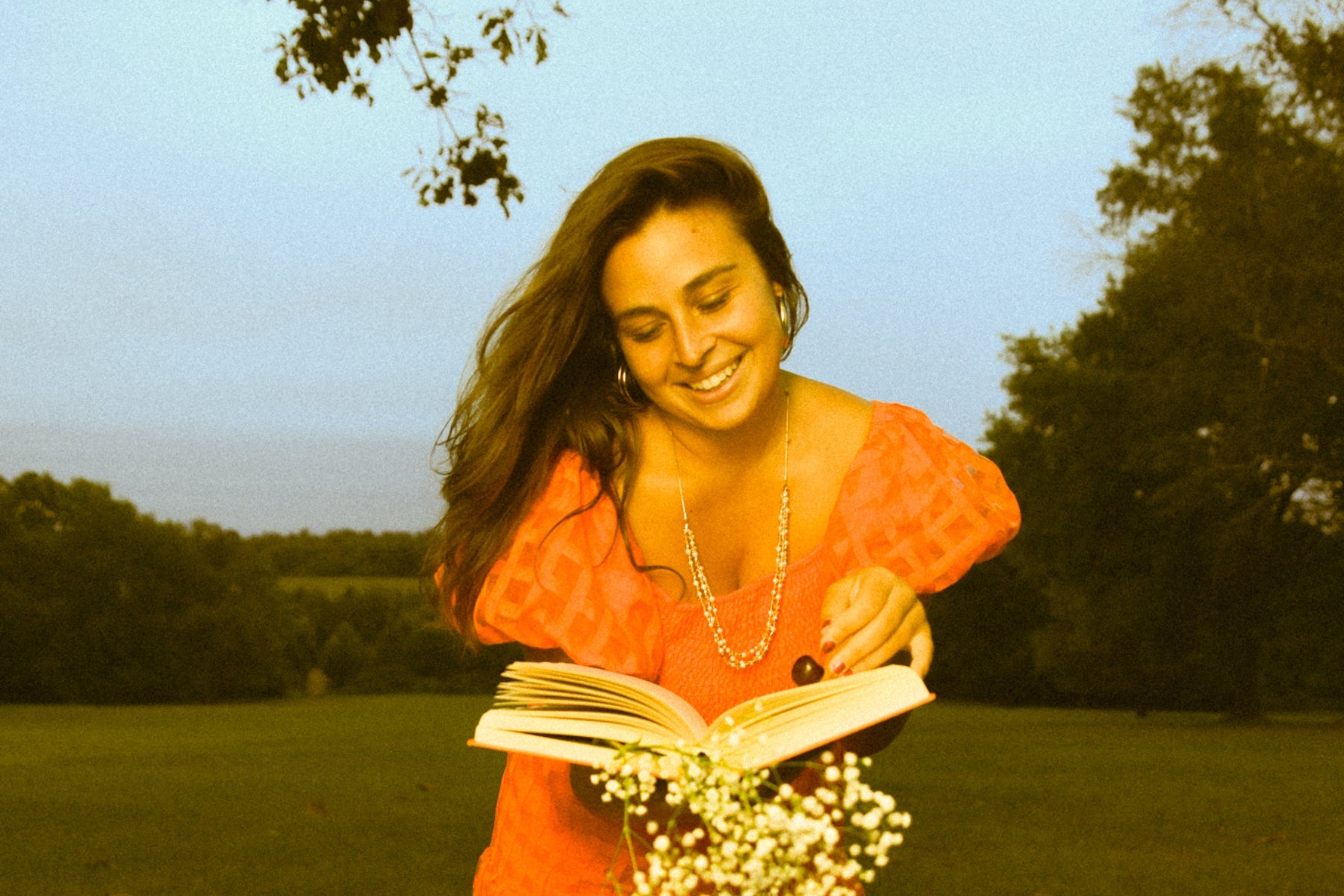 Chiara Maria Drops Playful New Track 'Bangin’ On the Walls'