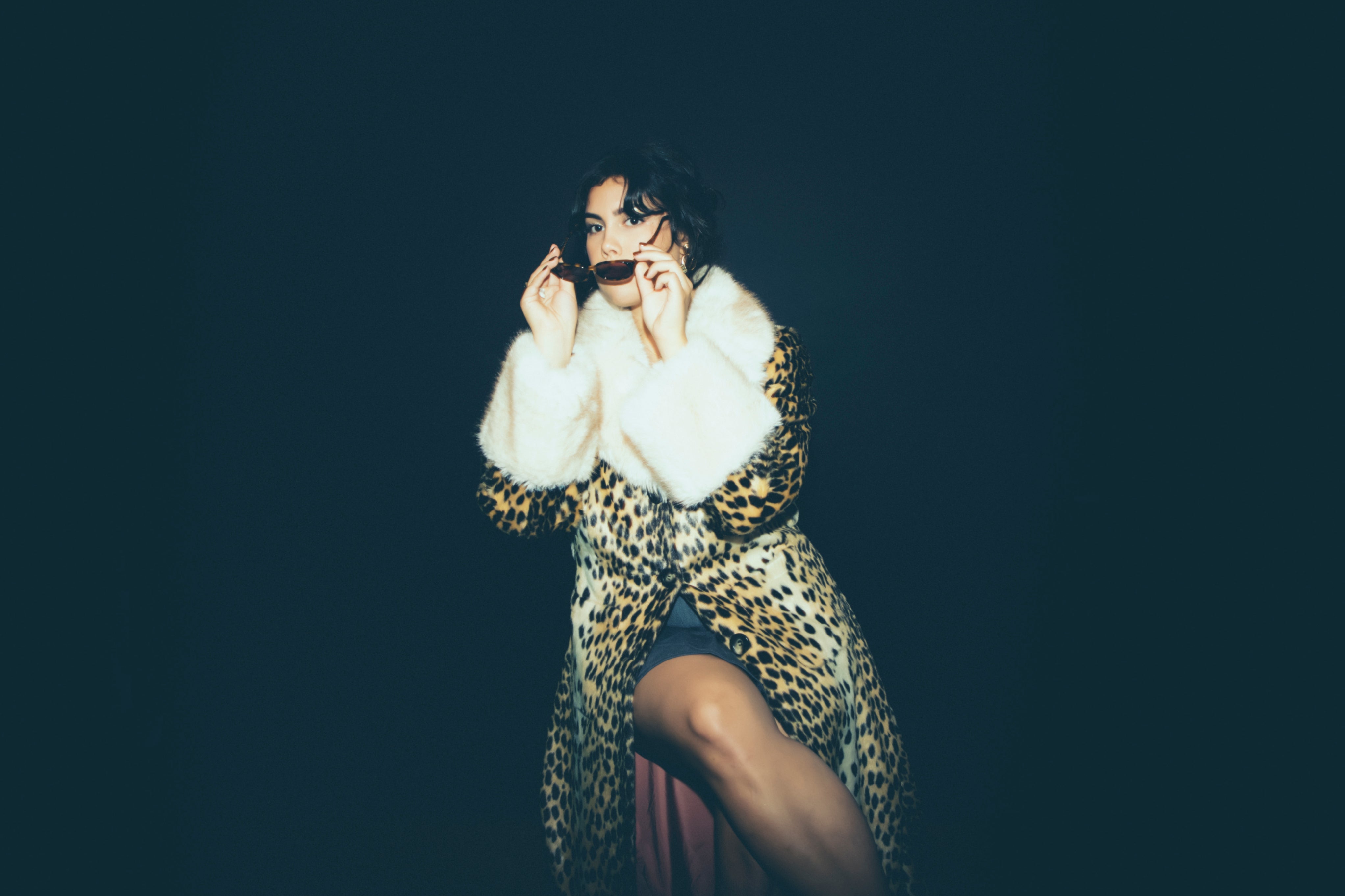 Gypsy Lee Breaks the Silence with Stark New Anthem ‘Snitches’