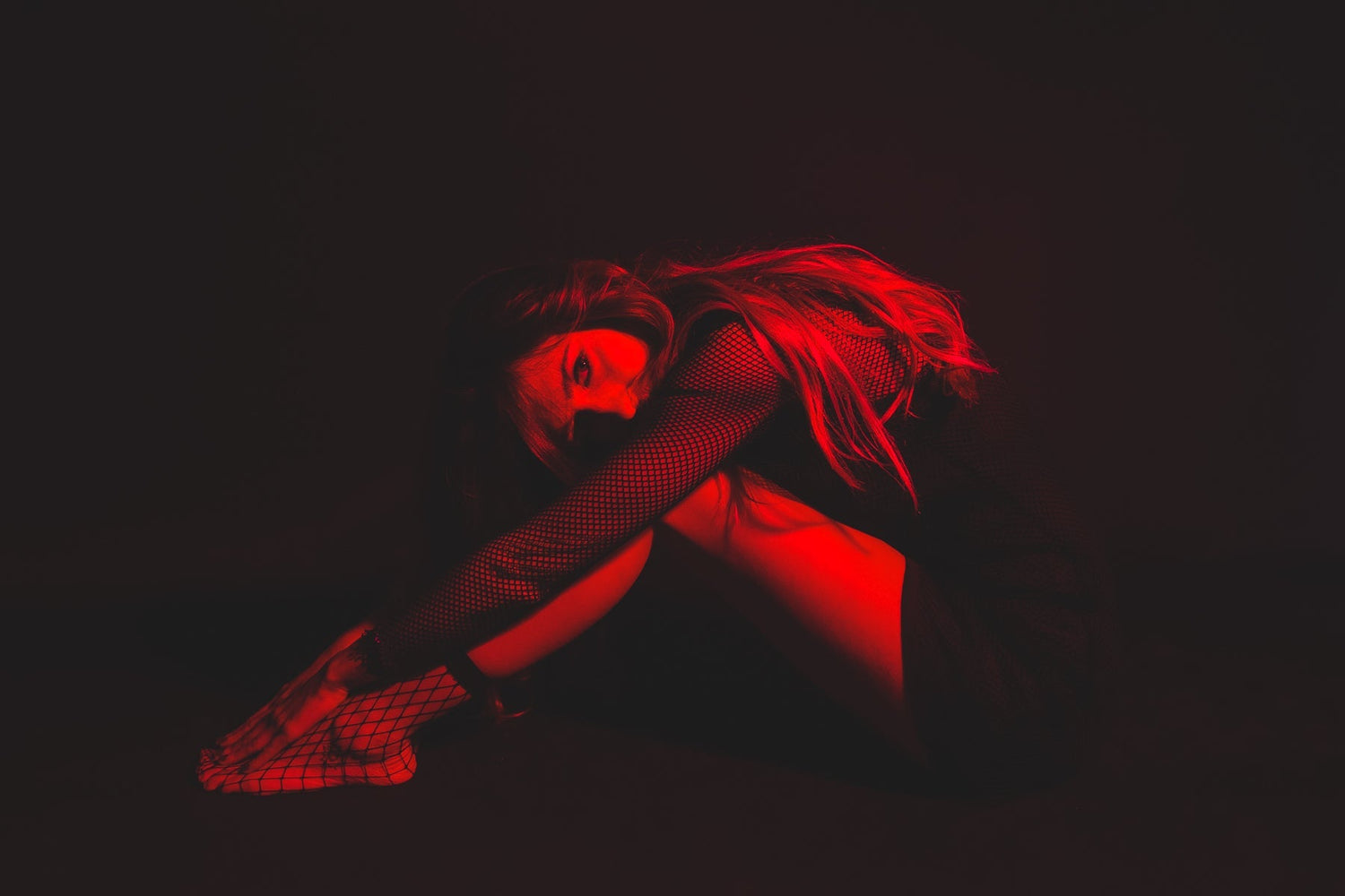 Sydney's HOLLY Delivers a Sizzling Solo Debut with 'Something Sexy'