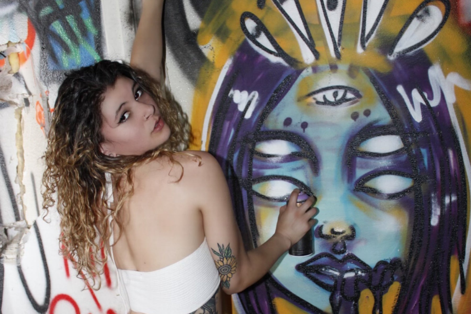 A Spellbinding New Single, Izzy Rae’s Witchy Anthem Captivates