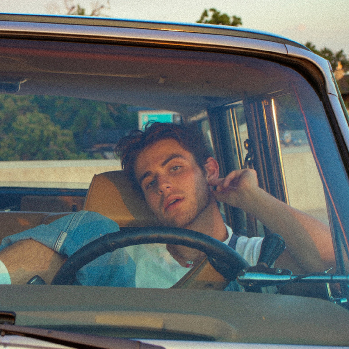 Sam Pine – ‘Why Can’t U?’