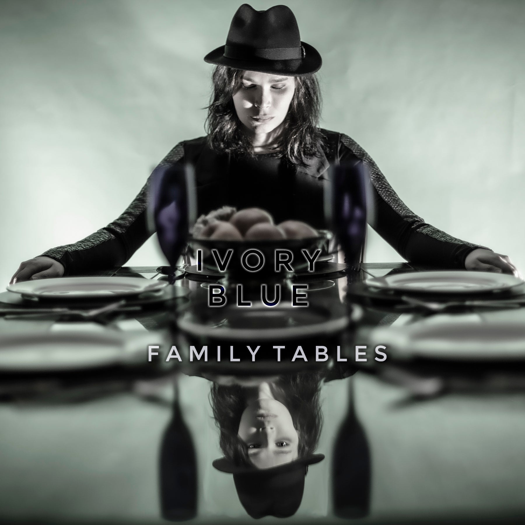 IVORY BLUE – ‘Family Tables’