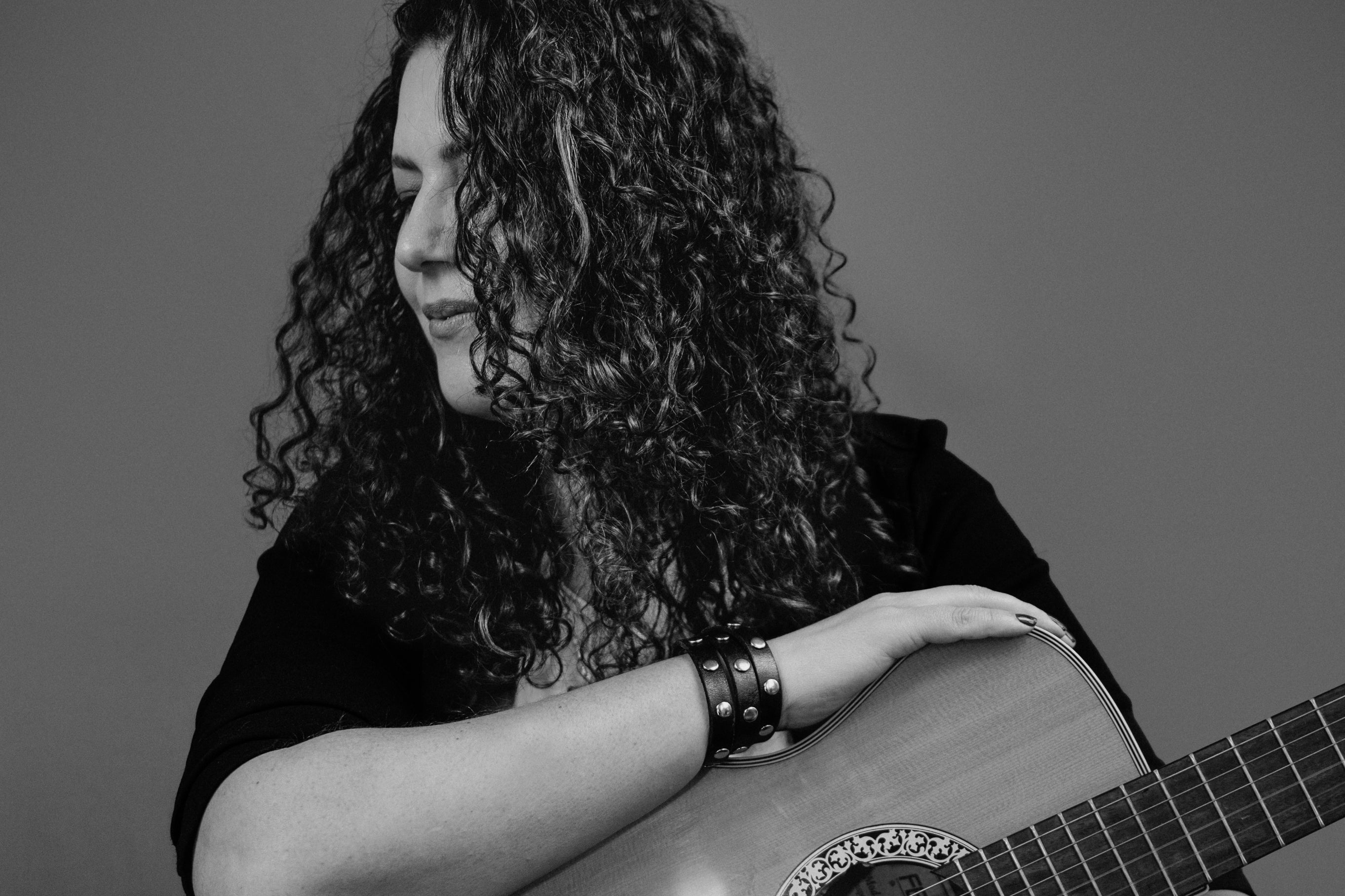 Loshe Embraces Heartache on ‘Al Borde De La Belleza’