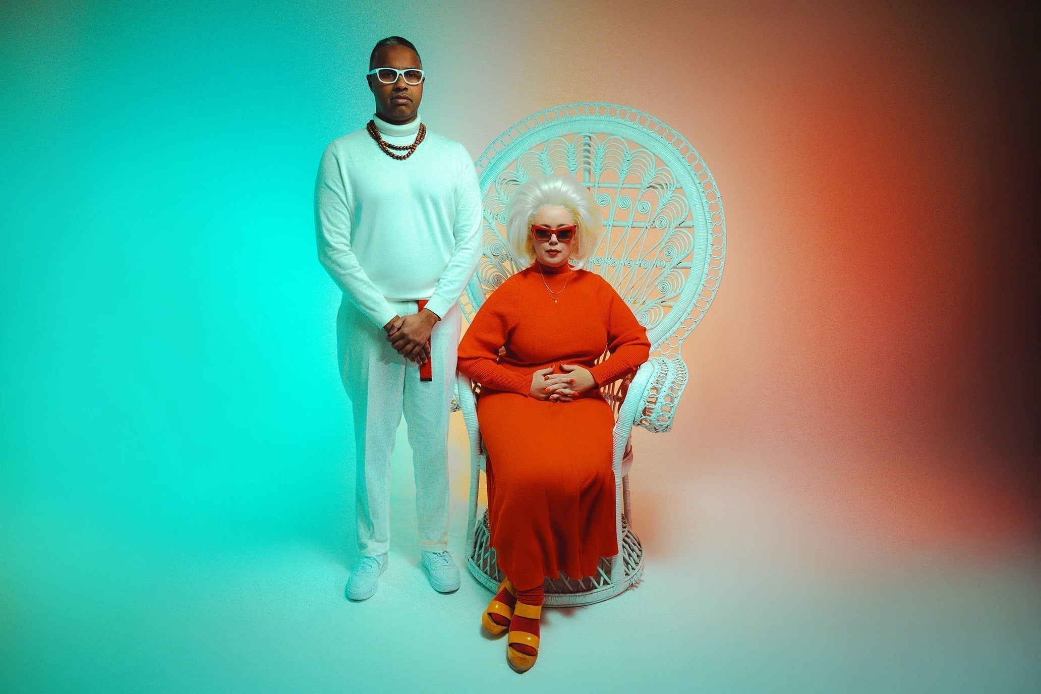 Paris Wells & Finley François Find Their Groove in the 'Lounge of the Flamingo'