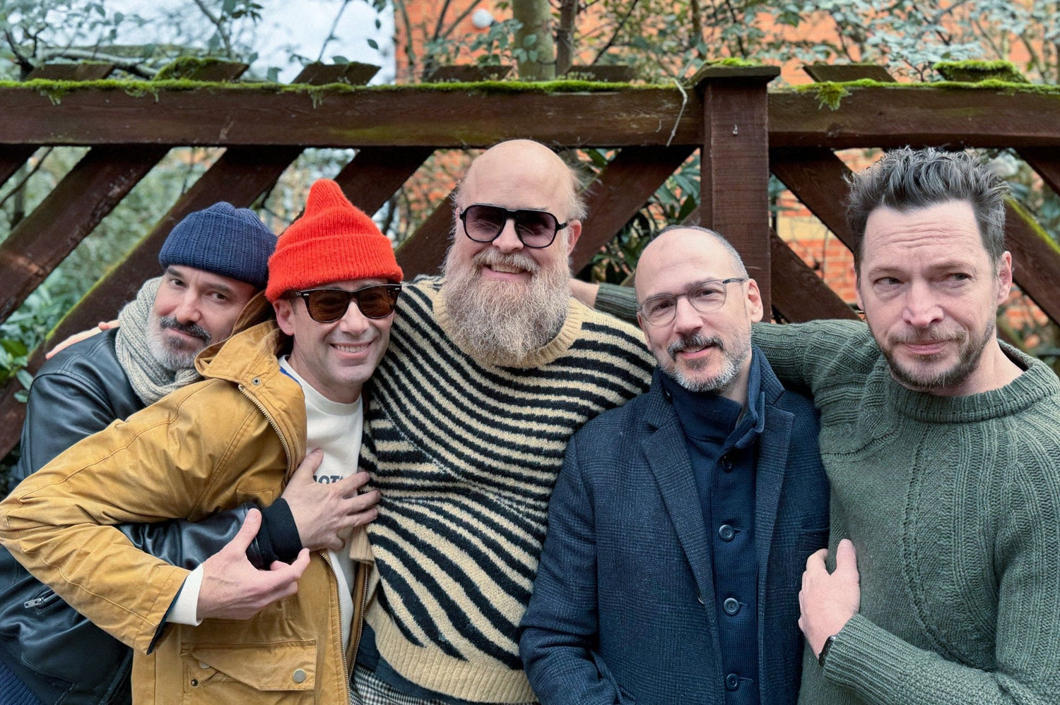 Les Savy Fav's 'OUI, LSF' Is A Triumphant Return to Controlled Chaos