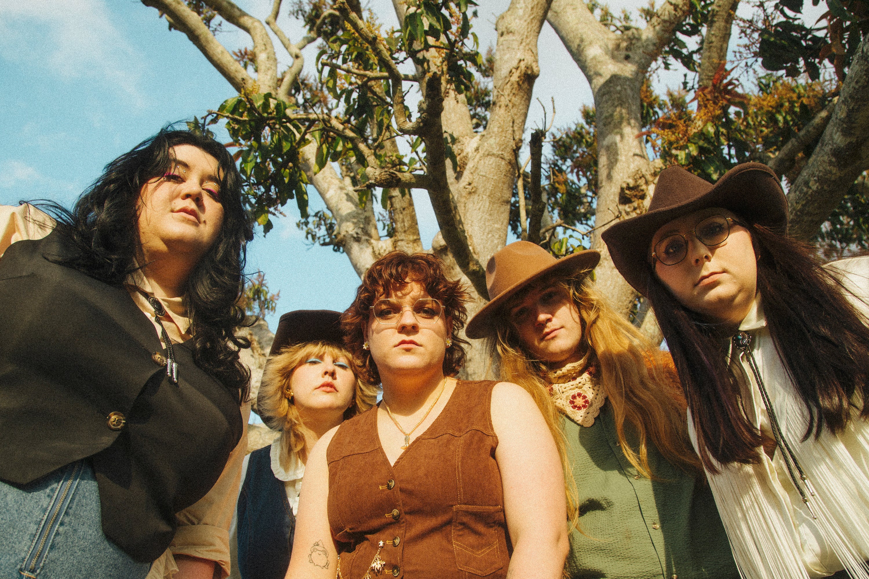 Worm Girlz Unleash Electrifying New Anthem 'Thinkin' Bout'