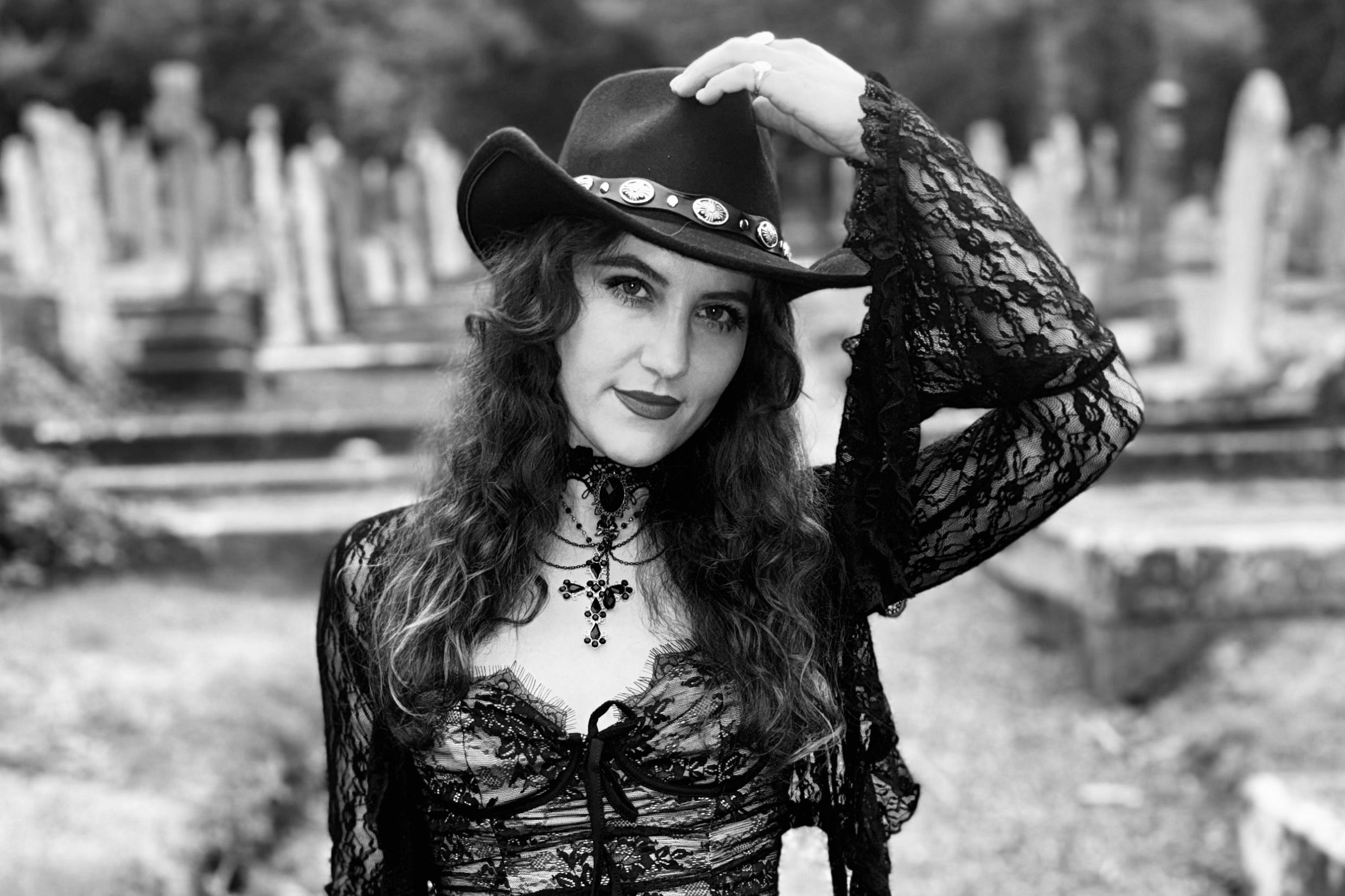 Alice Ashe Makes Her Brilliant Debut with ‘Six Feet Under’