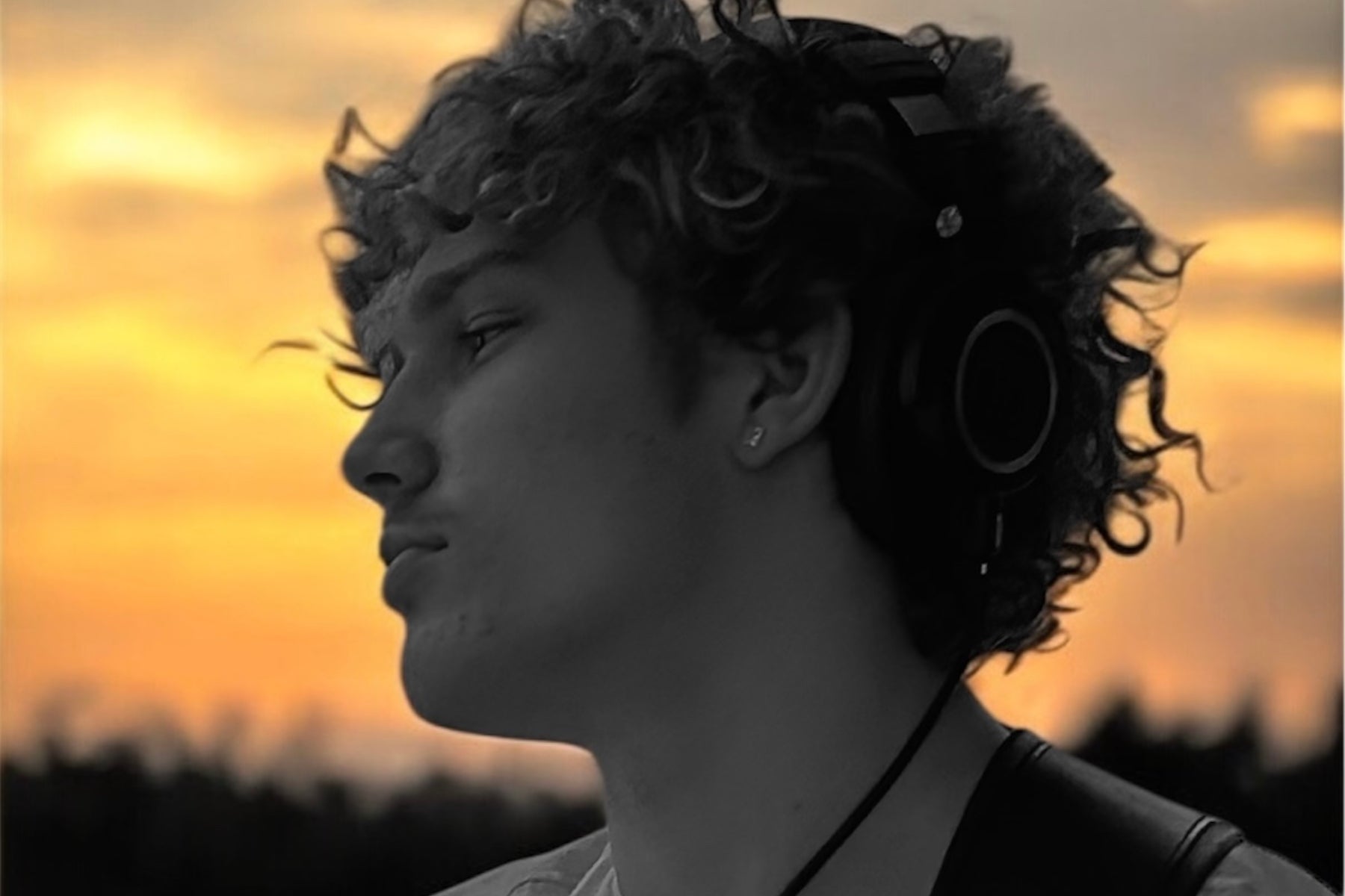 Jet Cameron Unveils Touching New Single 'You're Free Now'
