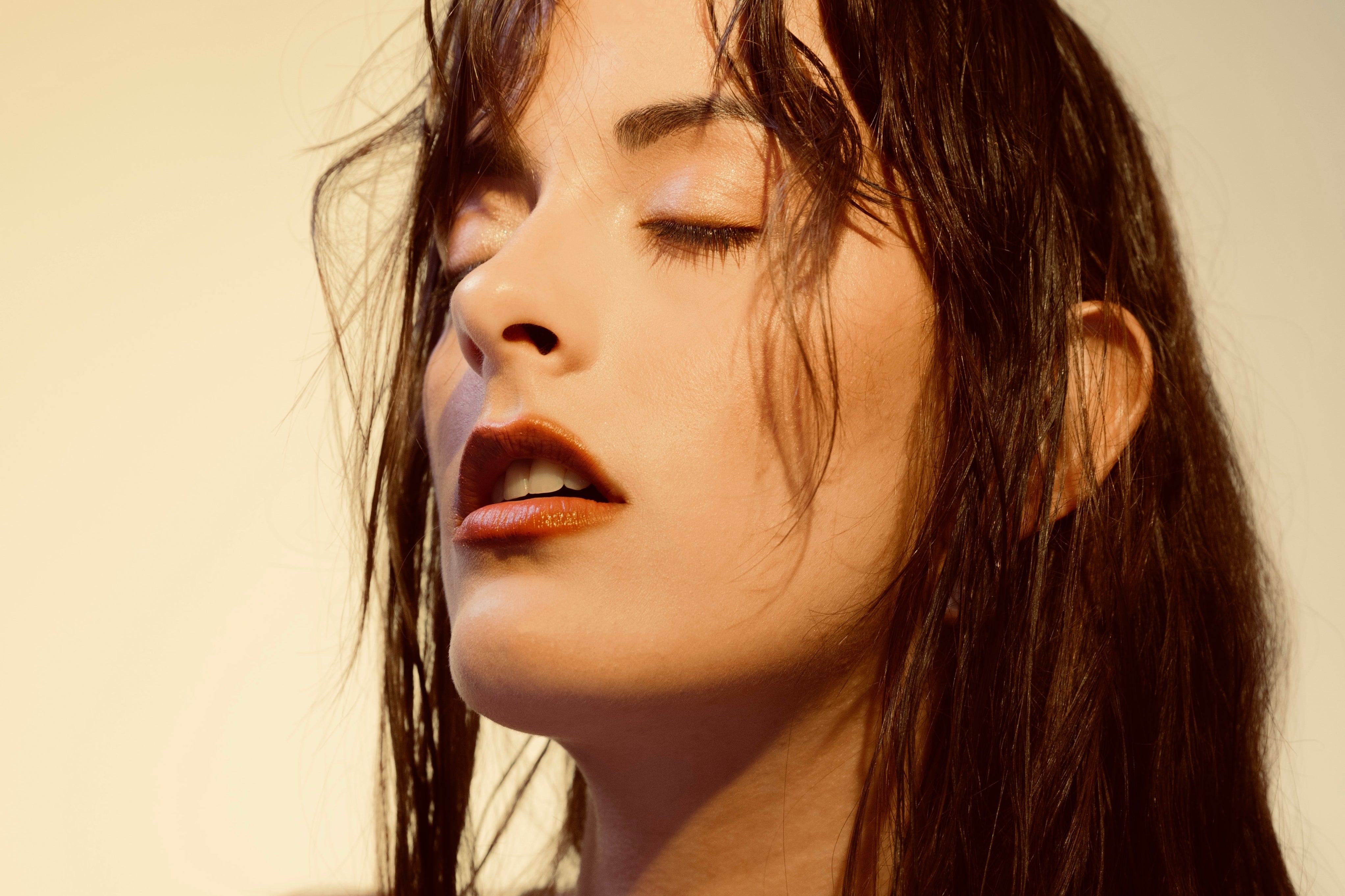 Eadiella’s ‘Breathe You’ is a Haunting Masterpiece of Lingering Love