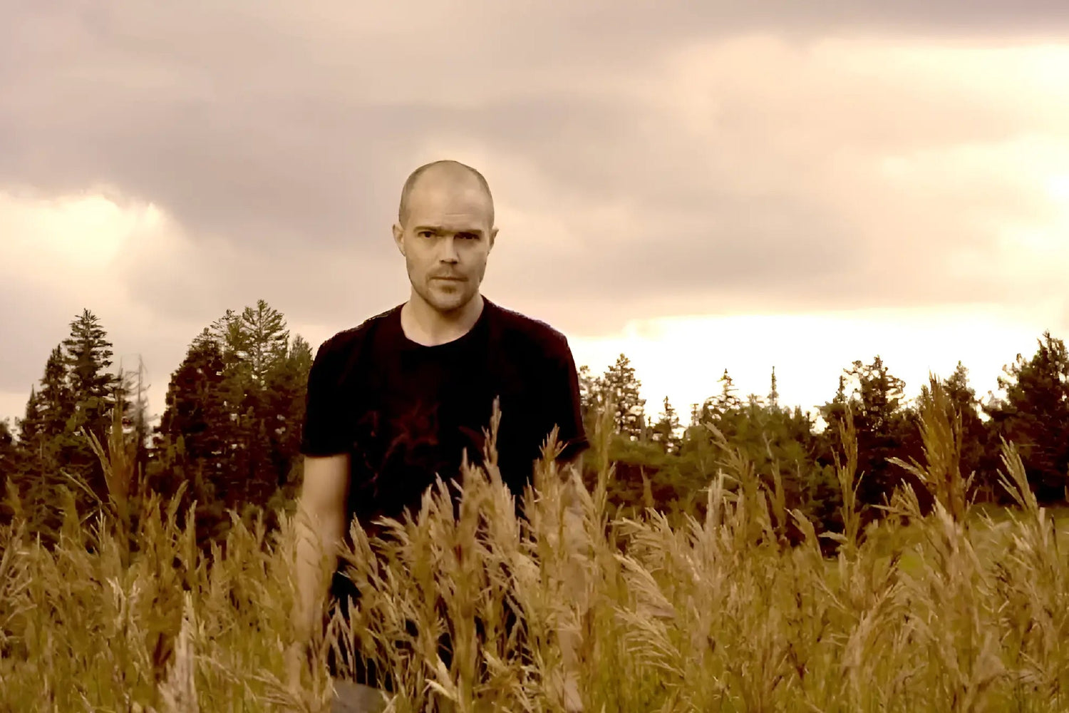 Hello Clarice Deliver an Alt-Rock Masterpiece with ‘Take Me Home To Carolina’