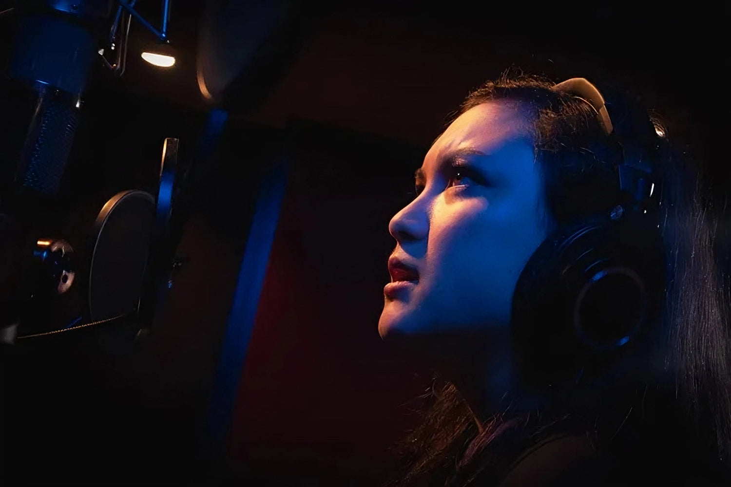 Rising Teen Rock Star AYVA Delivers Her Most Honest Release Yet with 'IDK'